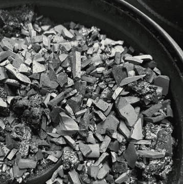 SiC विकास में अदृश्य बाधा: क्यों 7N बल्क CVD SiC कच्चा माल पारंपरिक पाउडर की जगह ले रहा है